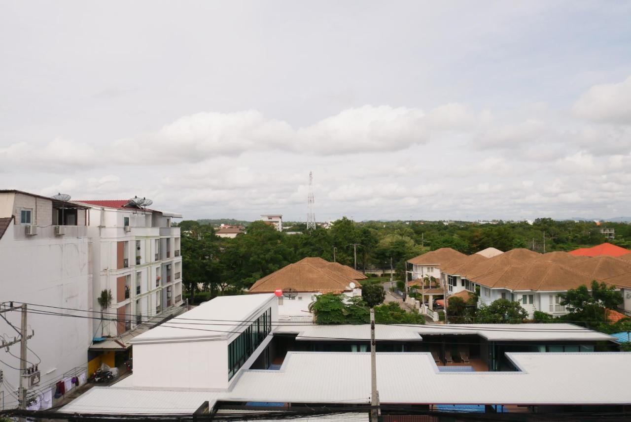 Seven Seas Resort Pattaya&Sofa bed Pantai Jomtien Bagian luar foto