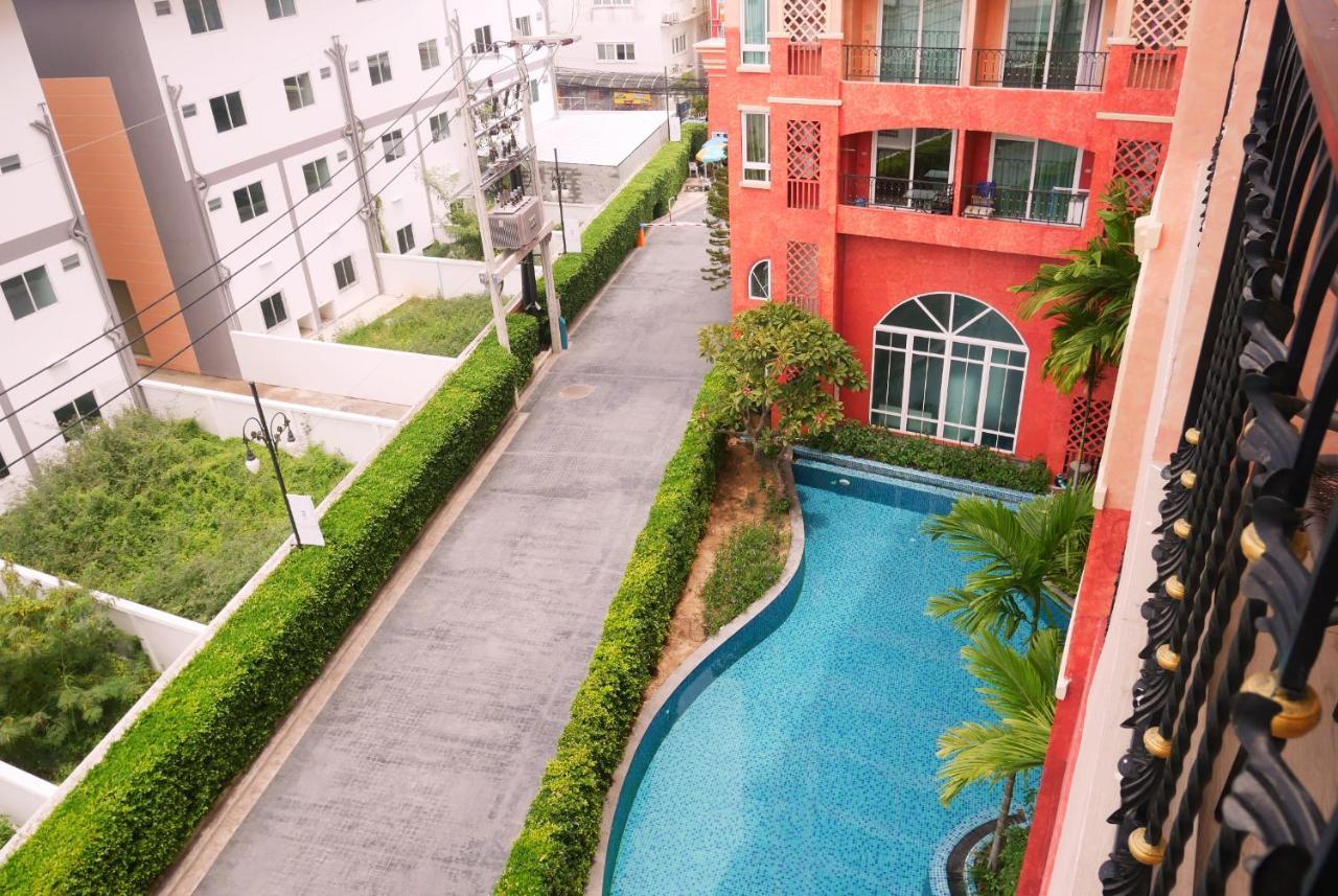 Seven Seas Resort Pattaya&Sofa bed Pantai Jomtien Bagian luar foto